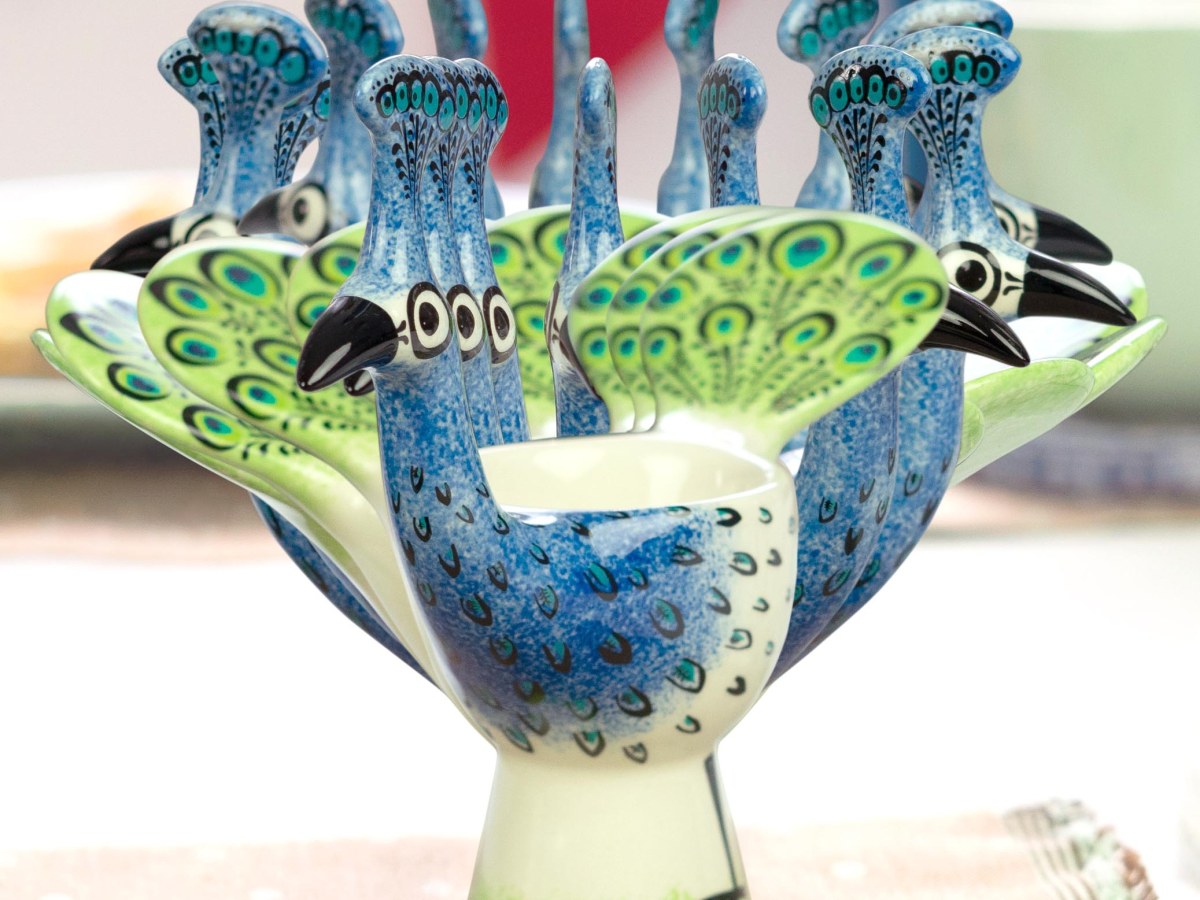 360 PRODUCT SPINS WITH A BIT OF OUMPH! with stop motion you can have the lifestyle shots and the 360 spin combined into one output